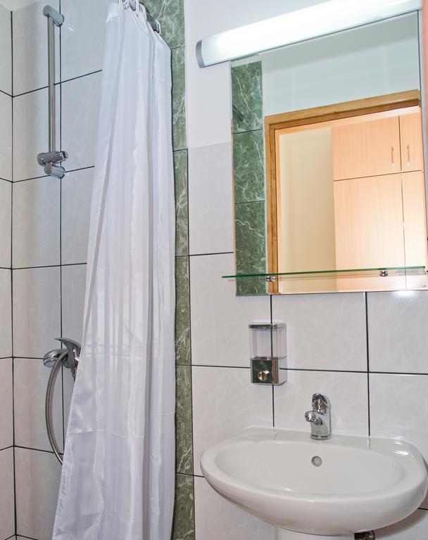 Garni Hotel Alma Pirot Quarto foto