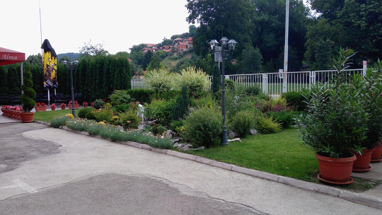 Garni Hotel Alma Pirot Exterior foto